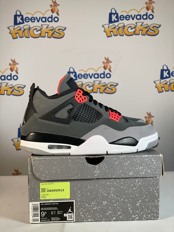 Jordan 4 Retro Infrared 9.5m (Lightly Used)