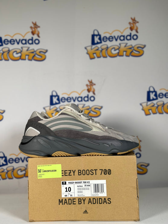 adidas Yeezy Boost 700 V2 Tephra 10m